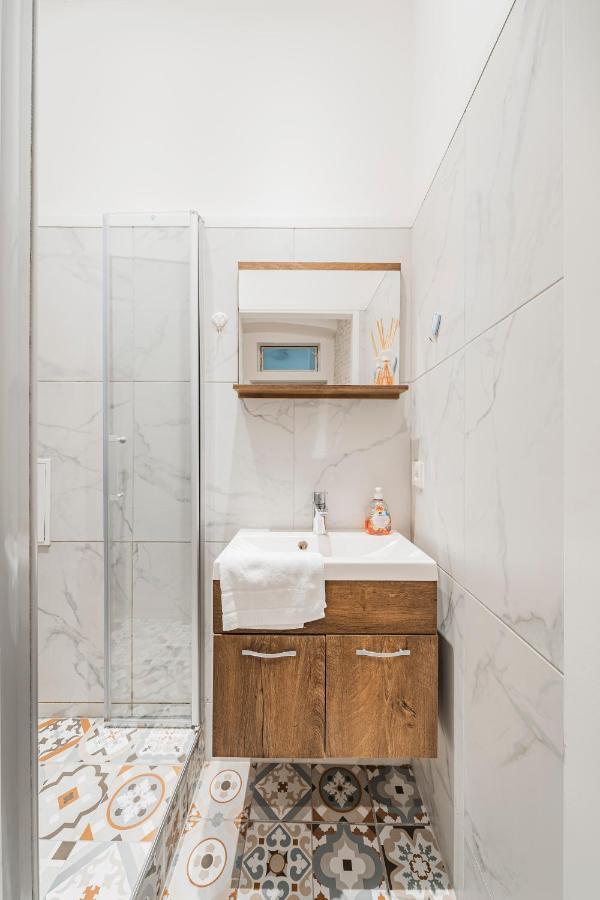 Apartament Zeus Design Herz *